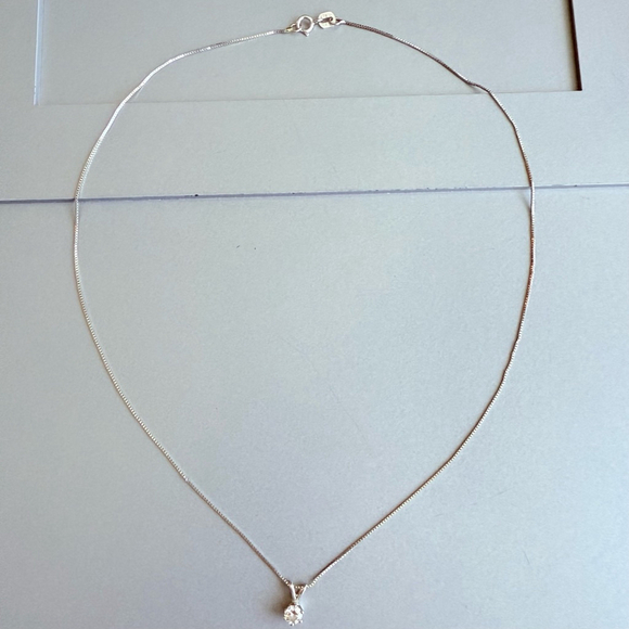 14K Solid White Gold .19ct Round Earth Mined Diamond Solitaire Pendant Necklace - Picture 2 of 7